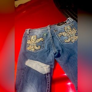 Miss me Capris. 🤍